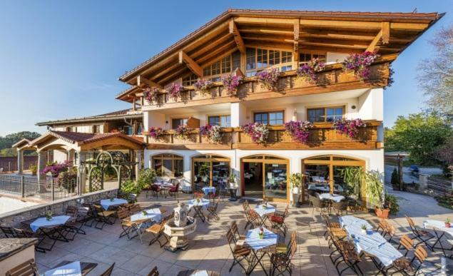 Landgasthaus & Hotel Kurfer Hof Bad Endorf Esterno foto